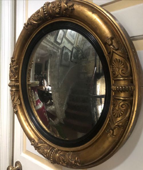 EARLY C19TH REGENCY PERIOD GILTWOOD FRAME CONVEX PLATE MIRROR OF GRECIAN REVIVAL DESIGN - ADDITIONAL PHOTO 12