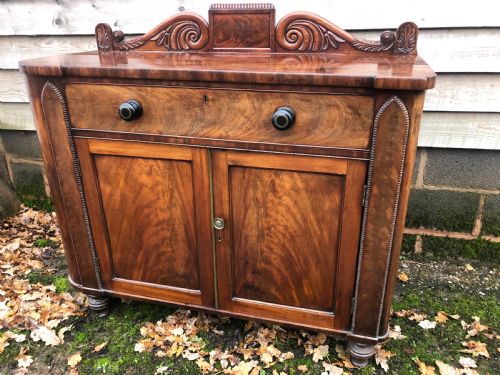 EARLY C19TH WILLIAM IV PERIOD MAHOGANY SERVING BUFFET OF UNUSUAL DESIGN - ADDITIONAL PHOTO 2