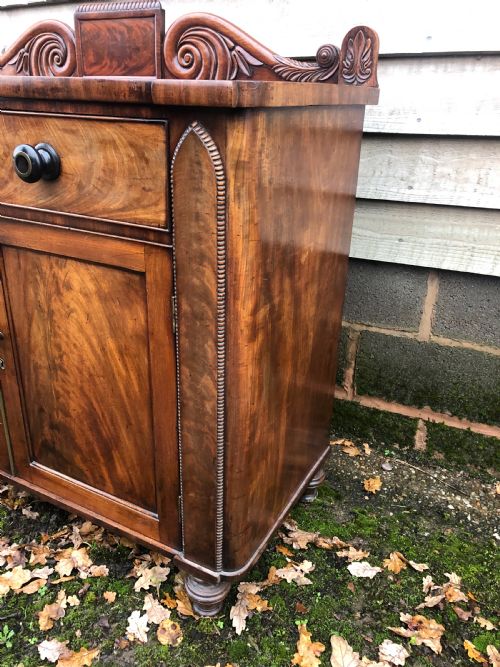 EARLY C19TH WILLIAM IV PERIOD MAHOGANY SERVING BUFFET OF UNUSUAL DESIGN - ADDITIONAL PHOTO 11