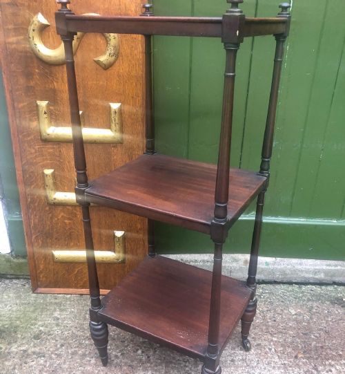 ELEGANT EARLY C19TH GEORGE III PERIOD MAHOGANY ETAGERE OF COMPACT SCALE - ADDITIONAL PHOTO 12