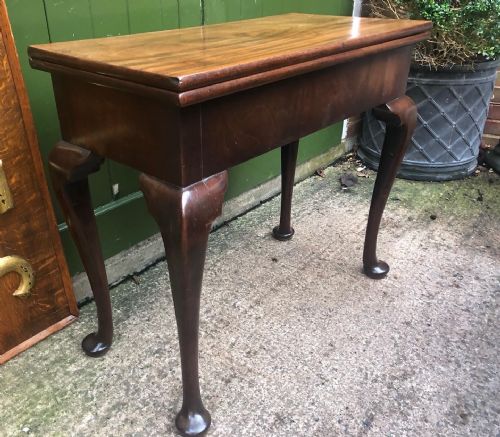 MID C18TH GEORGE II PERIOD MAHOGANY FOLDOVER GAMING TABLE - ADDITIONAL PHOTO 16