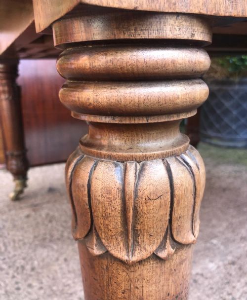 EARLY C19TH GEORGE IV PERIOD MAHOGANY EXTENDING DINING TABLE - ADDITIONAL PHOTO 2