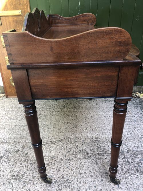EARLY C19TH REGENCY PERIOD MAHOGANY SIDE TABLE OF EXCEPTIONAL COLOUR AND PATINA - ADDITIONAL PHOTO 10
