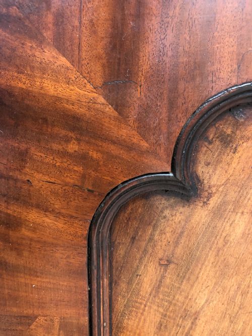 FINE EARLY C19TH GEORGE IV PERIOD MAHOGANY BREAKFRONT LIBRARY BOOKCASE - ADDITIONAL PHOTO 9