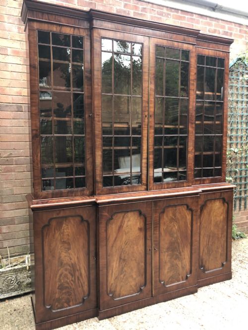 FINE EARLY C19TH GEORGE IV PERIOD MAHOGANY BREAKFRONT LIBRARY BOOKCASE - ADDITIONAL PHOTO 15