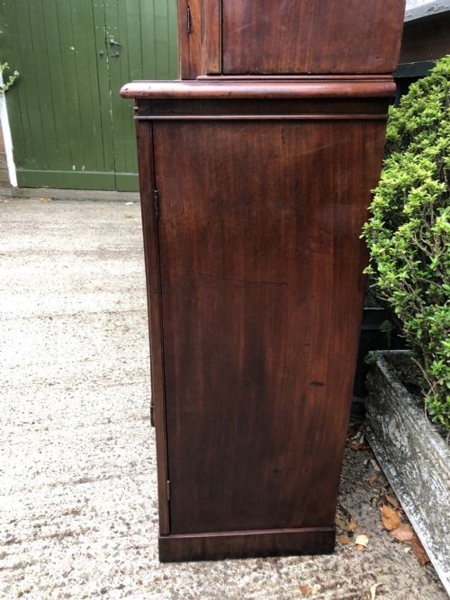 FINE EARLY C19TH GEORGE IV PERIOD MAHOGANY BREAKFRONT LIBRARY BOOKCASE - ADDITIONAL PHOTO 17