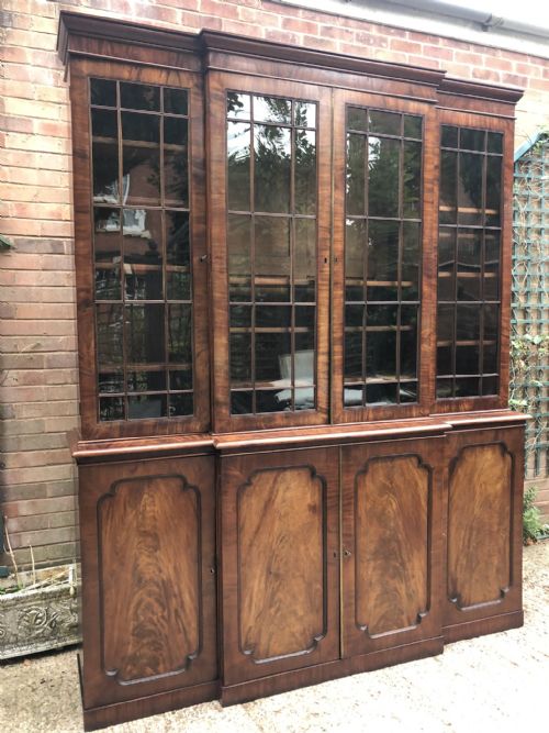 FINE EARLY C19TH GEORGE IV PERIOD MAHOGANY BREAKFRONT LIBRARY BOOKCASE - ADDITIONAL PHOTO 24