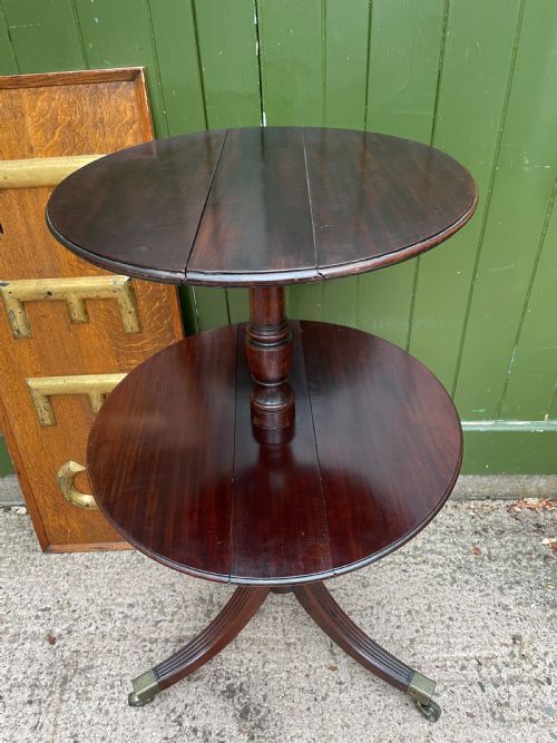 LATE C18TH EARLY C19TH GEORGE III PERIOD CIRCULAR MAHOGANY FOLDDOWN DUMBWAITER - ADDITIONAL PHOTO 1