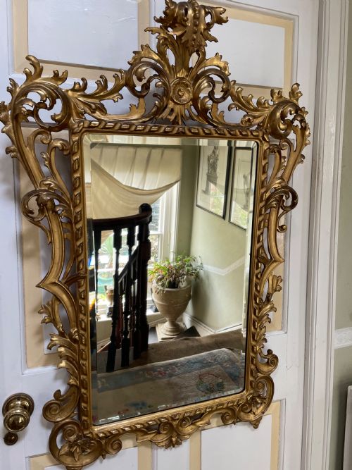 fig 1. Fine quality late C19th Italian carved gilt-wood Venetian-style mirror.