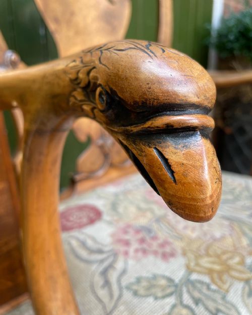 A FINE QUALITY EARLY C20TH GEORGE II PERIOD REVIVAL WALNUT ARMCHAIR - ADDITIONAL PHOTO 15
