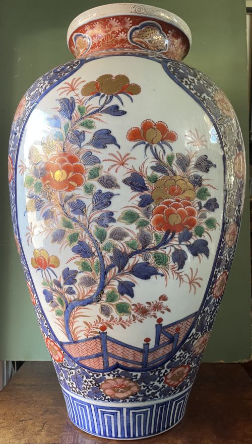 LARGE LATE C19TH JAPANESE MEIJI PERIOD PORCELAIN VASE DECORATED IN THE IMARI PALETTE - ADDITIONAL PHOTO 4