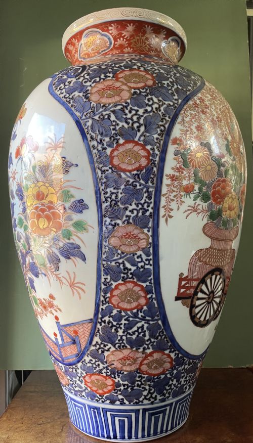 LARGE LATE C19TH JAPANESE MEIJI PERIOD PORCELAIN VASE DECORATED IN THE IMARI PALETTE - ADDITIONAL PHOTO 6