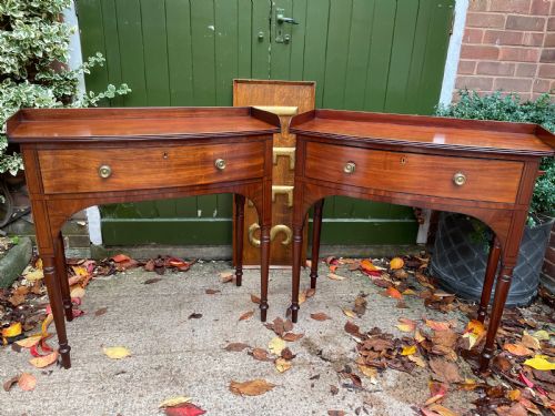 Pair of Elegant Early C19th Late George III Period Mahogany Bow-front Side Tables .