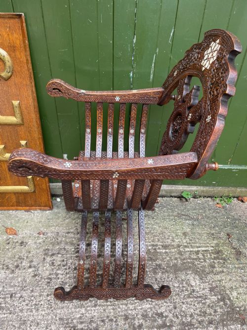 LATE C19TH EARLY C20TH MIDDLE EASTERN PROBABLY SYRIAN WALNUT OR FRUITWOOD NACRESHELL INLAID ARMCHAIR OF XFRAME FORM - ADDITIONAL PHOTO 8
