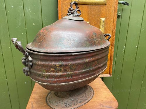 SCARCE EARLY C19TH PONTYPOOL TYPE JAPANNED DECORATED TINWARE LIDDED WINECOOLER - ADDITIONAL PHOTO 1