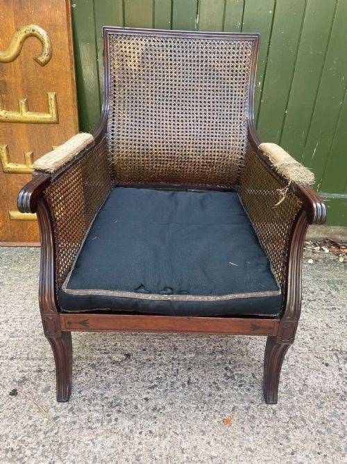 EARLY C19TH REGENCY PERIOD MAHOGANY FRAMED BERGERE LIBRARY ARMCHAIR - ADDITIONAL PHOTO 2