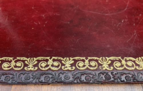 A HANDSOME MID C19TH MAHOGANY PEDESTAL DESK OF GOOD PRACTICAL SCALE AND PROPORTIONS - ADDITIONAL PHOTO 11