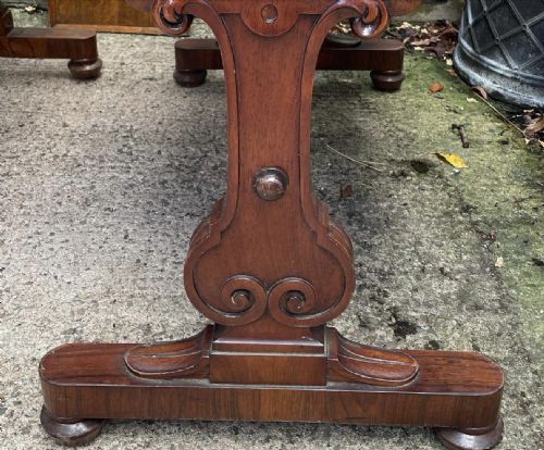 A RARE MATCHING PAIR OF EARLY C19TH GEORGE IV PERIOD ROSEWOOD LIBRARY TABLES - ADDITIONAL PHOTO 6