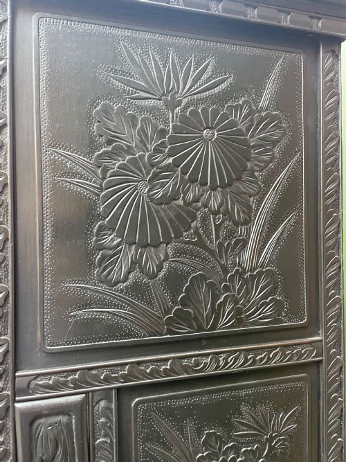 EARLY C20TH JAPANESE TAISHO ERA CARVED AND EBONISED SHODANA OR DISPLAY CABINET ON STAND - ADDITIONAL PHOTO 15