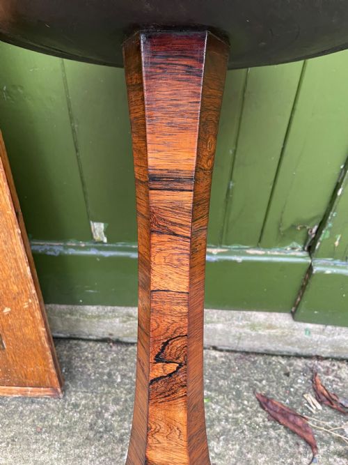 EARLY C19TH GEORGE IV PERIOD FIGURED ROSEWOOD AND INSET MARBLE TOP OCCASIONAL TABLE - ADDITIONAL PHOTO 11