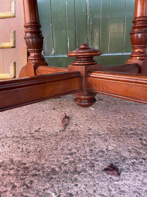 LATE C19TH OCTAGONAL WALNUT REFORMED GOTHIC STYLE WALNUT CENTRE OR LIBRARY TABLE RETAINING THE ORIGINAL TOOLED MOROCCAN LEATHER INSET TOP - ADDITIONAL PHOTO 7
