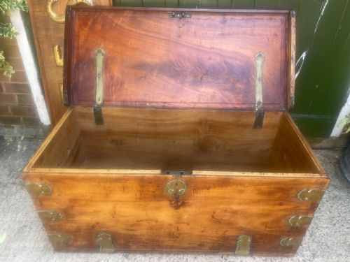 INTERESTING MID C18TH BRASSBOUND SOLID CEDAR TRUNK OR COFFER - ADDITIONAL PHOTO 7