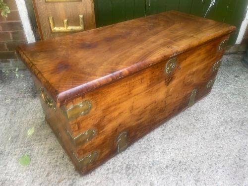 INTERESTING MID C18TH BRASSBOUND SOLID CEDAR TRUNK OR COFFER - ADDITIONAL PHOTO 16