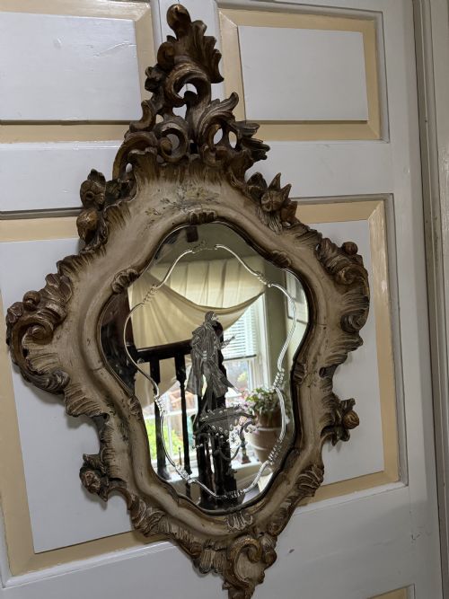 PAIR OF HIGHLY DECORATIVE C19TH ITALIAN VENETIAN ROCOCO STYLE POLYCHROME AND CARVED GILTWOOD MIRRORS IN THE C18TH TASTE - ADDITIONAL PHOTO 14