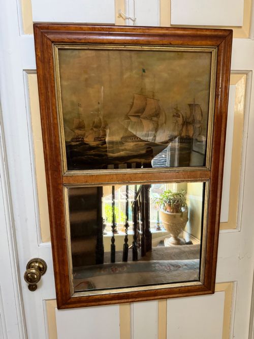 INTERESTING AND RARE EARLY C19TH MAPLEFRAMED DIVIDED 2SECTION MIRROR WITH A REVERSE GLASS PRINT ABOVE DEPICTING AN AMERICAN AND BRITISH NAVAL ENGAGEMENT - ADDITIONAL PHOTO 3