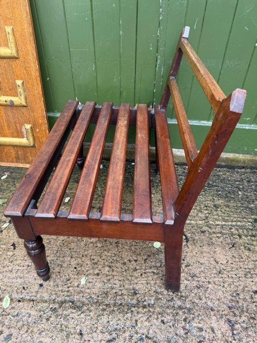MID C19TH MAHOGANY COUNTRYHOUSE LUGGAGE STAND OF DEEP PROPORTIONS WITH A RAISED AND RAKED REAR UPSTAND SUPPORT - ADDITIONAL PHOTO 7
