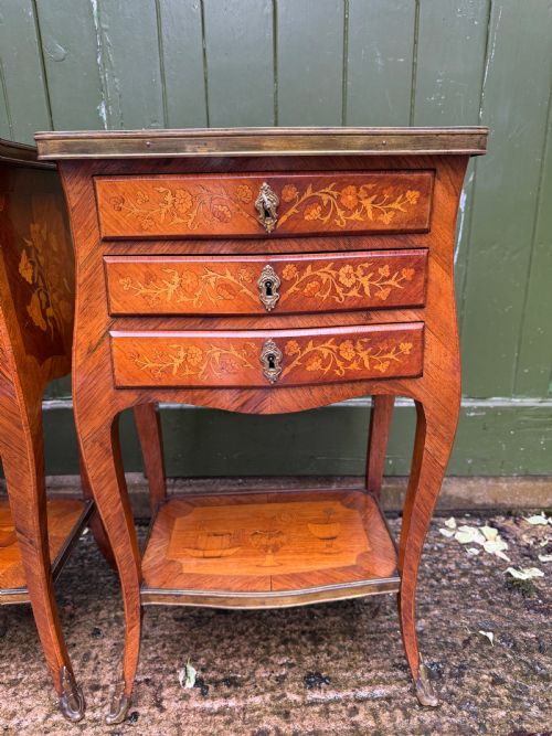 SMART PAIR OF LATE C19TH EARLY C20TH FRENCH ROSEWOOD SATINWOOD AND KINGWOOD MARQUETRY TABLES IN THE C18TH LOUIS XVI PERIOD TASTE - ADDITIONAL PHOTO 6