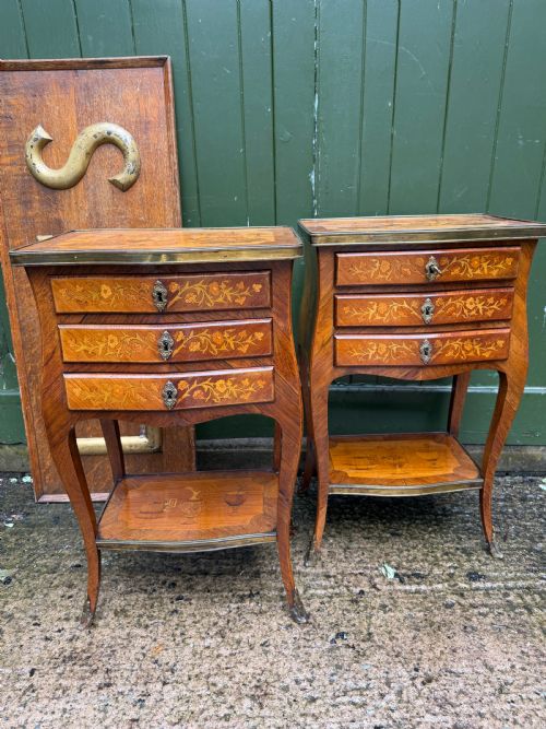 SMART PAIR OF LATE C19TH EARLY C20TH FRENCH ROSEWOOD SATINWOOD AND KINGWOOD MARQUETRY TABLES IN THE C18TH LOUIS XVI PERIOD TASTE - ADDITIONAL PHOTO 17