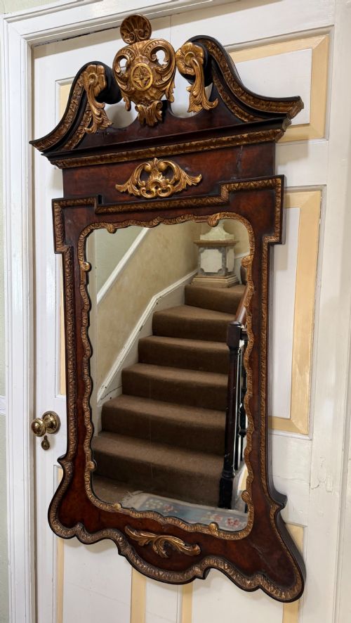 IMPRESSIVE GEORGE II PERIOD STYLE WALNUT AND PARCEL GILT FRAMED MIRROR OF LARGER SCALE AND PROPORTIONS IN THE MANNER OF WILLIAM KENT - ADDITIONAL PHOTO 1