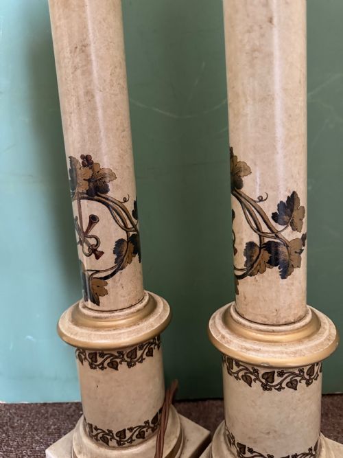 PAIR OF EARLY C20TH FRENCH TOLEPEINTE COLUMN LAMPS - ADDITIONAL PHOTO 11