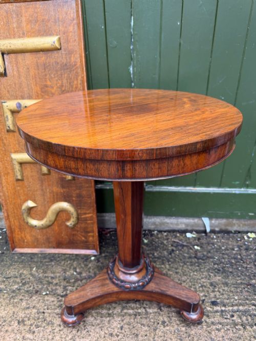 EARLY C19TH WILLIAM IV PERIOD CIRCULAR ROSEWOOD LAMP OR OCCASIONAL TABLE - ADDITIONAL PHOTO 2