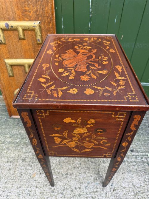 LATE C18TH EARLY C19TH DUTCH FLORAL MARQUETRY INLAID MAHOGANY BEDSIDE CUPBOARD - ADDITIONAL PHOTO 9