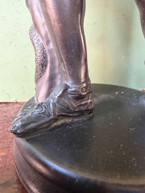 LATE C19TH ITALIAN GRAND TOUR BRONZE SOUVENIR REDUCTION AFTER THE ANTIQUE OF THE APOLLO BELVEDERE - ADDITIONAL PHOTO 12