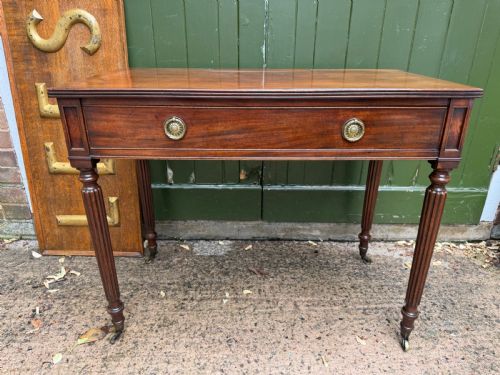 EARLY C19TH GEORGE IV PERIOD MAHOGANY WRITING OR CHAMBER TABLE IN THE MANNER OF GILLOWS OF LANCASTER - ADDITIONAL PHOTO 1