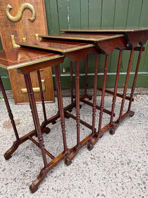 EARLY C19TH REGENCY PERIOD QUARTETTO OF BRASSINLAID ROSEWOOD NESTING OCCASIONAL TABLES - ADDITIONAL PHOTO 19