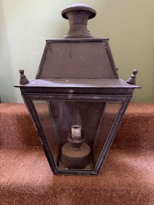 PAIR OF LATE C19TH EARLY C20TH VERDIGRIS PATINATED COPPER NEOCLASSICAL DESIGN COACHHOUSE STYLE WALL LANTERNS - ADDITIONAL PHOTO 2