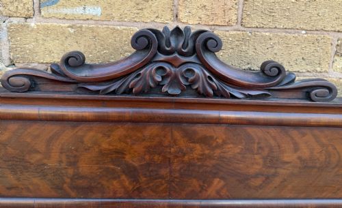 EARLY C19TH GEORGE IV PERIOD MAHOGANY SERVING TABLE OF IMPOSING SCALE AND BOLD DESIGN PROBABLY IRISH - ADDITIONAL PHOTO 10