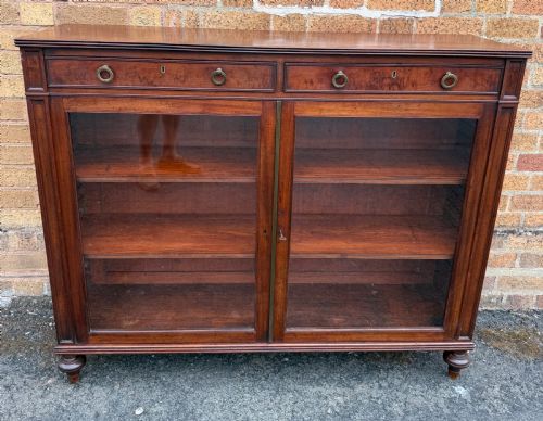 Fine Quality Early C19th Late George III Period Mahogany Bookcase .