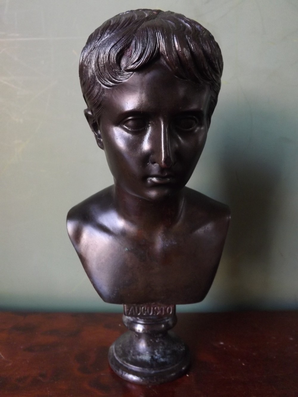 Late C19th Italian 'Grand Tour' souvenir miniature bronze bust study of Augustus Caesar.