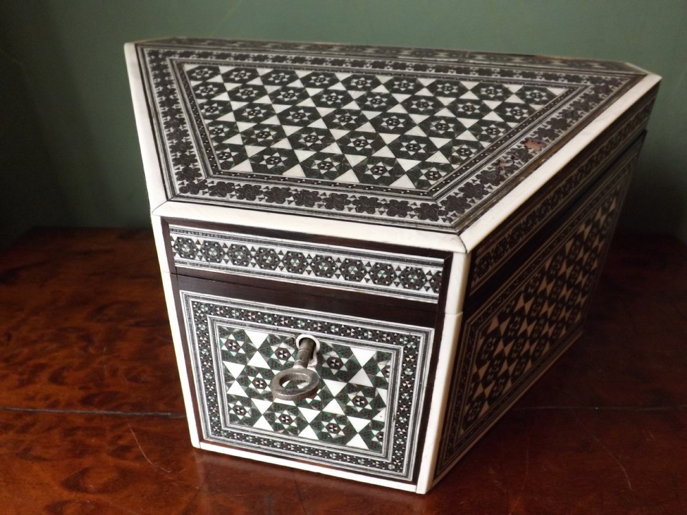 Late C19th Anglo-Indian 'sadeli-work' stationary box.