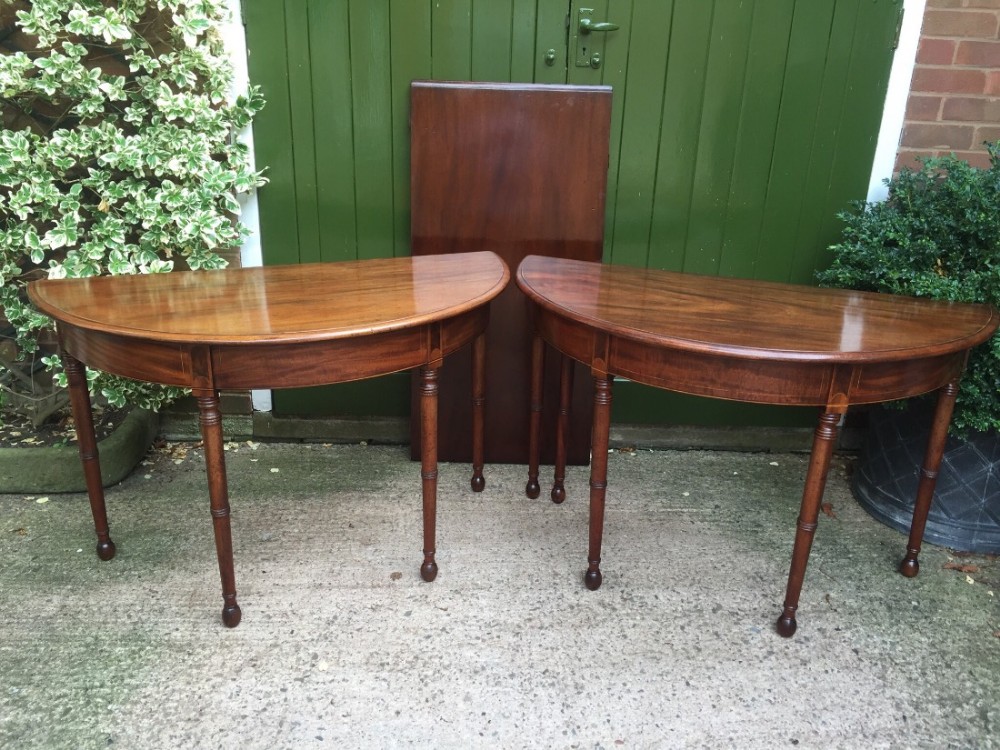 Late C18th George III period mahogany d-ended dining table of highly adaptable format.