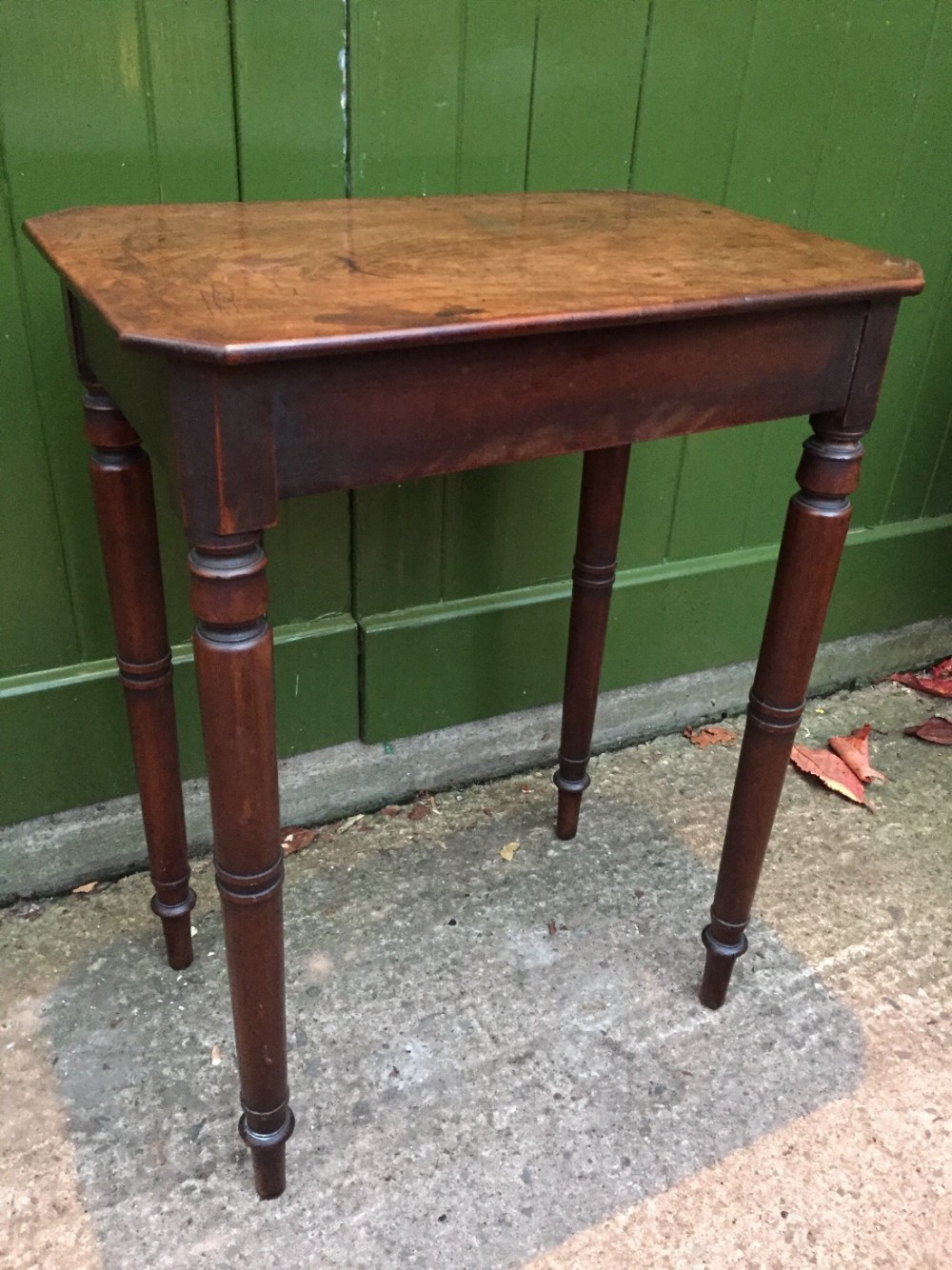 Early C19th Regency period rectangular mahogany side or lamp-table.