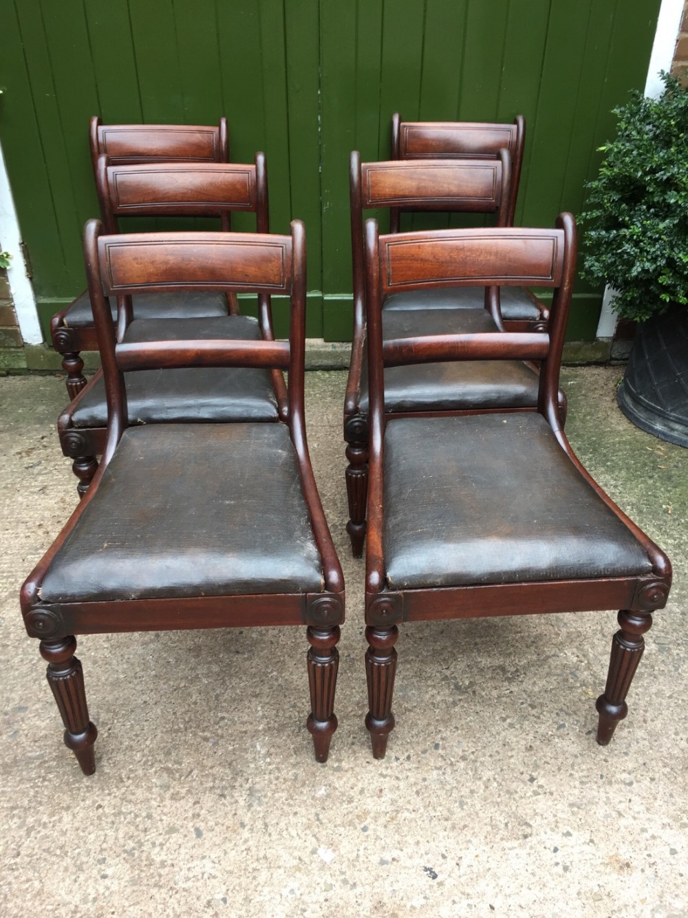 Set of 6 early C19th George IV period mahogany dining chairs of exceptional quality.