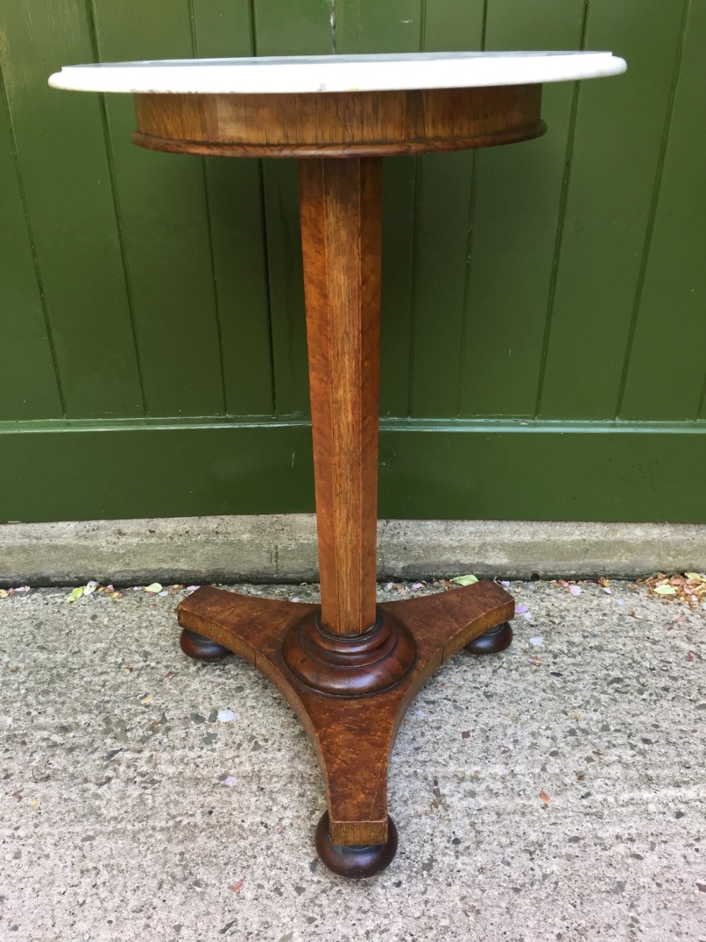 Mid C19th early Victorian period marble-topped oak and burr-maple veneered occasional or lamp table .