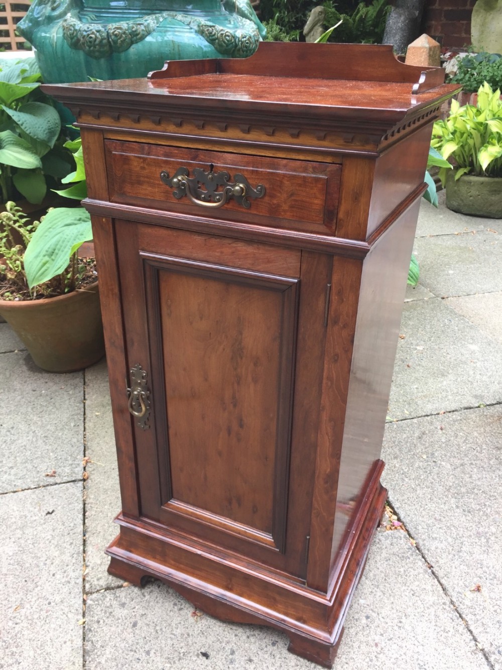 Late C19th mahogany bedside cupboard or cabinet of superior quality.