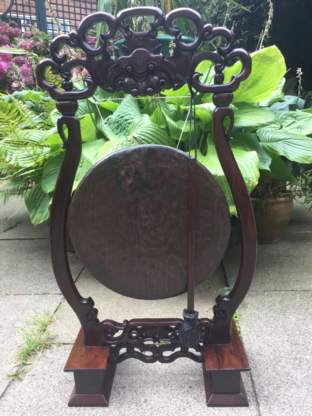 Late C19th Chinese Qing Dynasty carved hardwood-framed bronze gong .